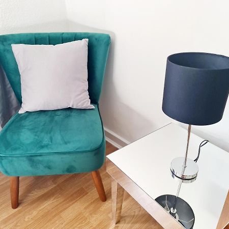 Immaculate 3-Bedrooms Dundee Apartment Екстер'єр фото